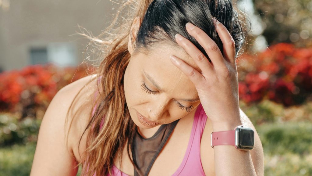 Врач-объяснил,-почему-может-болеть-голова-во время-занятий-спортом