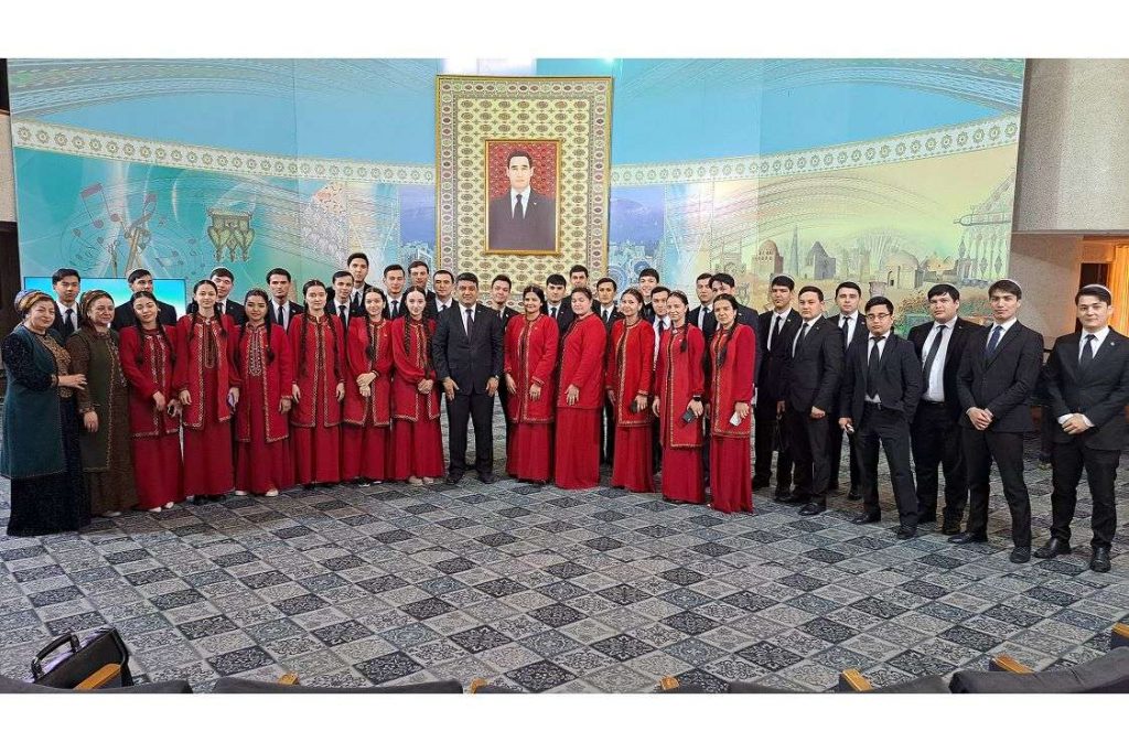 tmk-da-hunar-saylamak-barada-pikir-alysma-dususyk-gecirildi