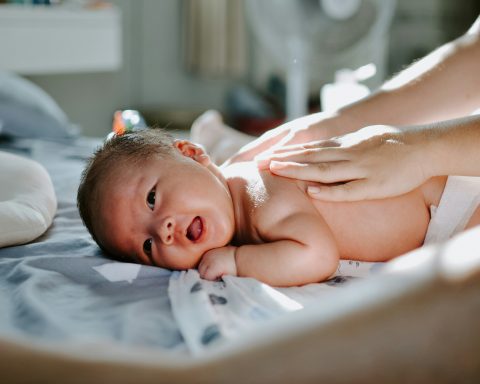 Обнаружено,-что-пластиковые-вещи-могут-повлиять-на обмен-веществ-новорождённого