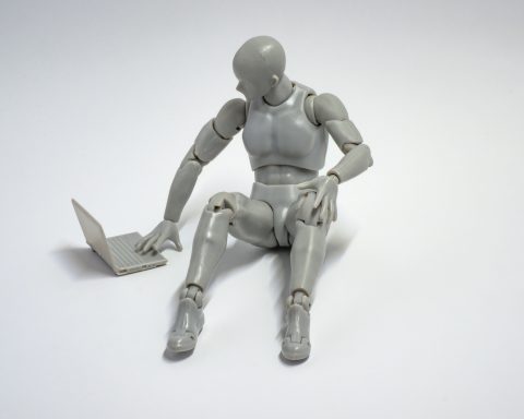 Эксперт-рассказал,-какие-темы-лучше-не-обсуждать-с-нейросетью