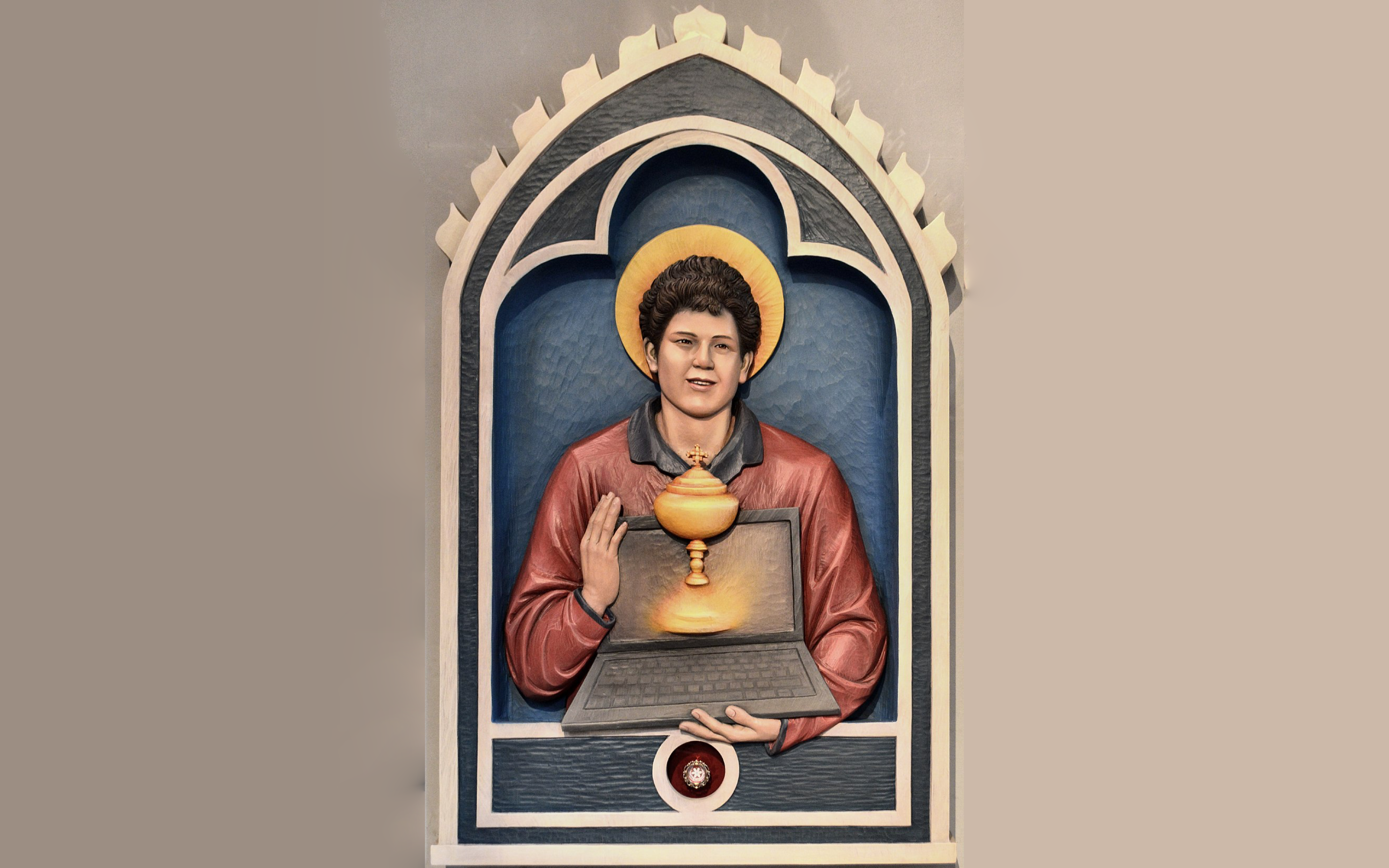 Ватикан-потребовал-прекратить-продавать-мощи-святого-геймера