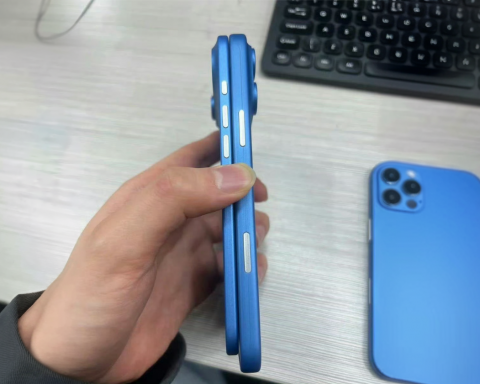 Рекордную-толщину-iphone-17-air-показали-наглядно,-сравнив-с-iphone-17-pro