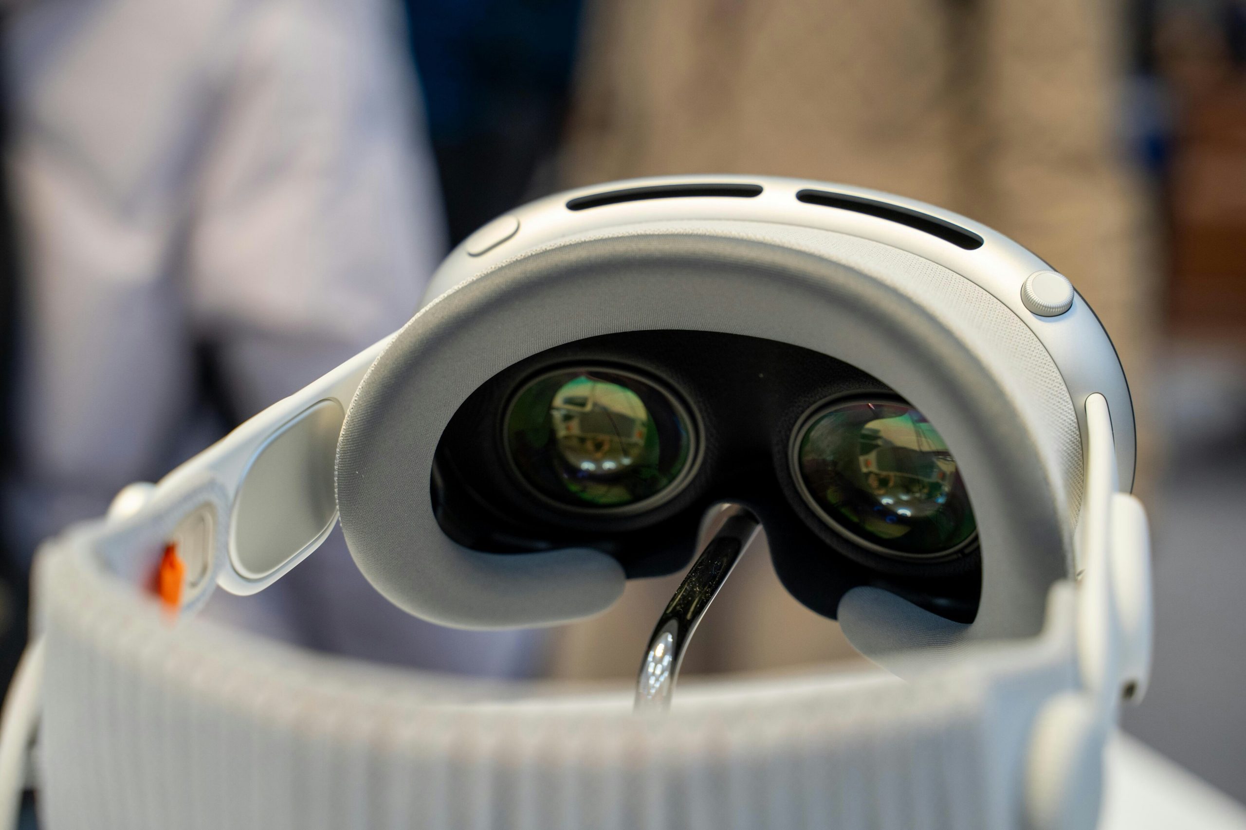 apple-начала-производство-vision-pro-2