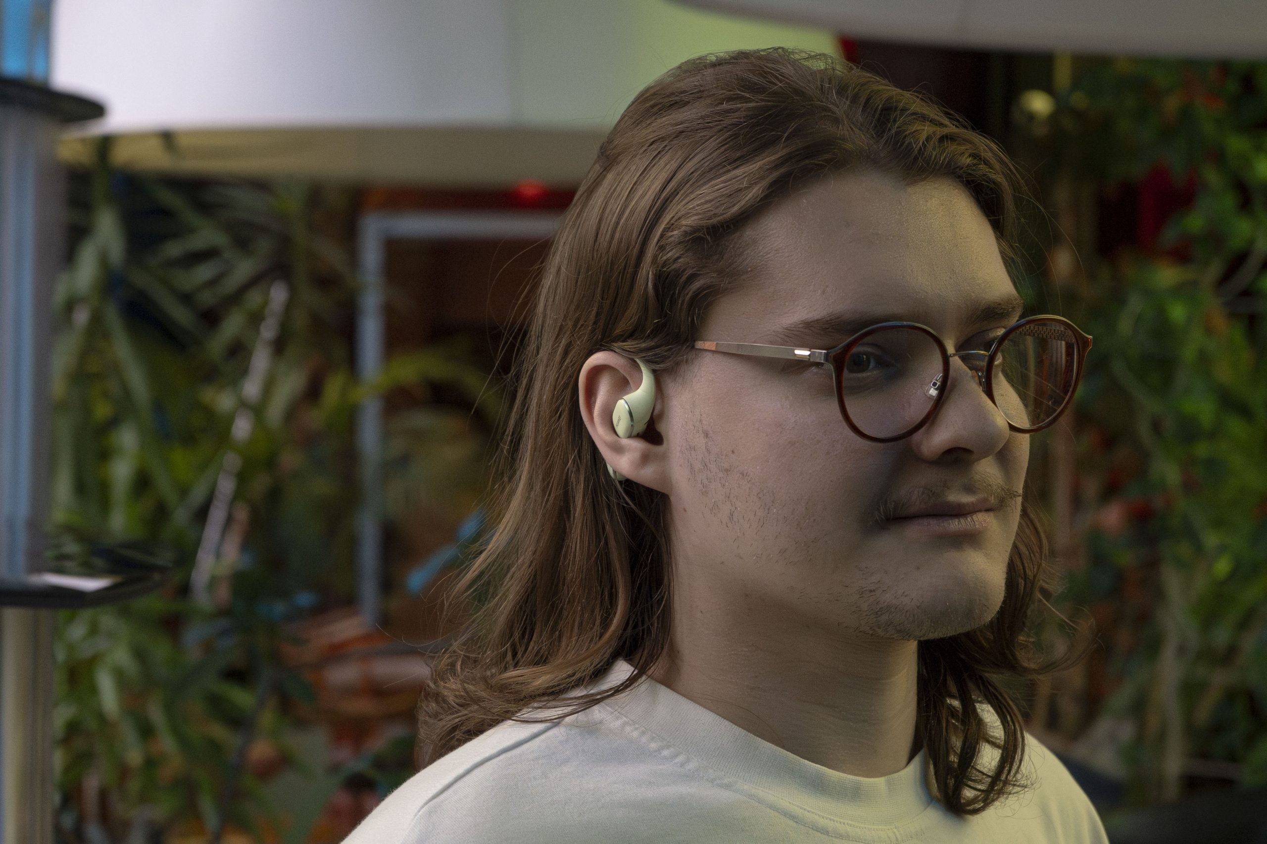 Идеальные-наушники,-если-tws-затычки-давят-вам-на ухо,-а большие-накладные-брать-не хочется