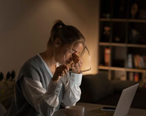 Невролог-рассказал-о-серьёзных-последствиях-для-здоровья-постоянной-ночной-работы