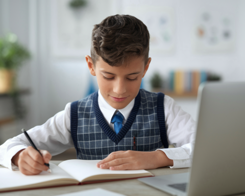 google-обвинили-в слежке-за школьниками-и сборе-их данных-без-согласия