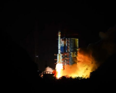 Китай-запустил-на-орбиту-третий-засекреченный-спутник