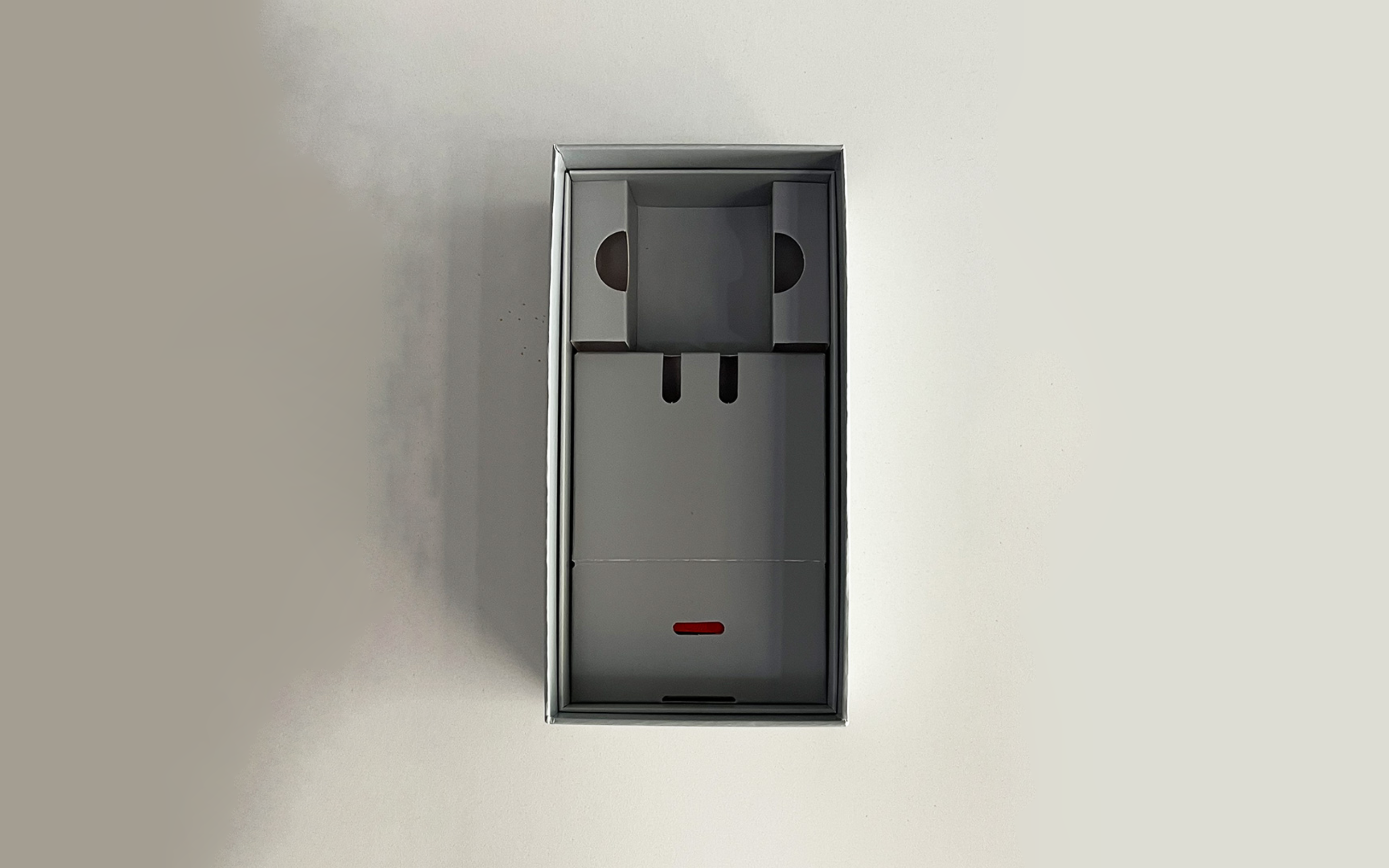 Смартфон-cmf-phone-2-pro-получит-в-комплекте-адаптер-питания,-но-только-в-Индии