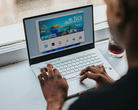 microsoft-подтвердила-появление-на-ПК-папки-«inetpub».-Удалять-её-не-стоит