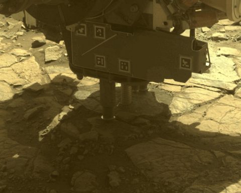 Марсоход-nasa-нашёл-новые-образцы-пород,-свидетельствующих-о-другом-климате