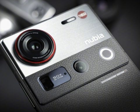 nubia-z70s-ultra-photographer-edition-выглядит-прямо-как-камера.-Снимает-так-же