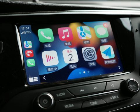 apple-пообещала-решить-проблемы-carplay-с-выходом-обновления-ios-184.1