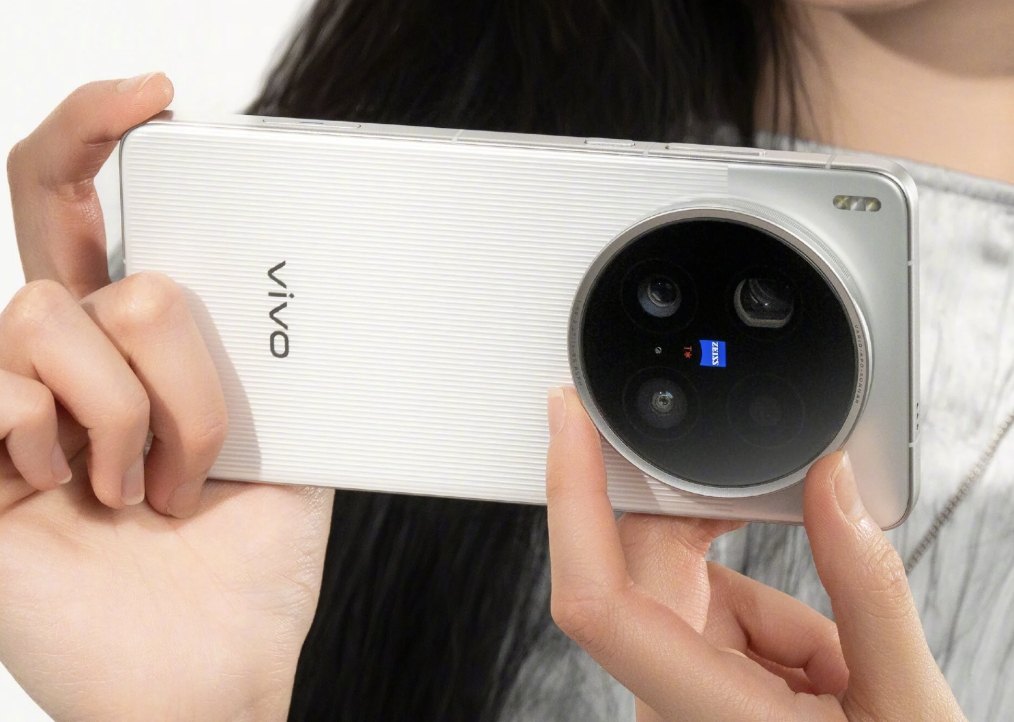 vivo-похвалилась-снимками,-которые-делает-флагман-x200-ultra