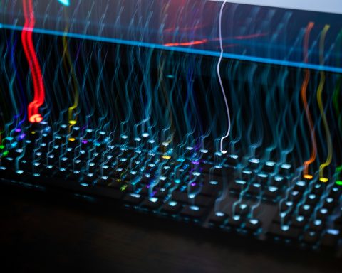 Эксперты-компании-«Солар»-рассказали-о-новой-мошеннической-схеме-в-whatsapp*