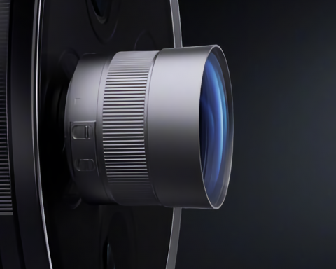 vivo-анонсировала-свой-главный-камерофон-x200-ultra-со-сменным-200-мм-объективом