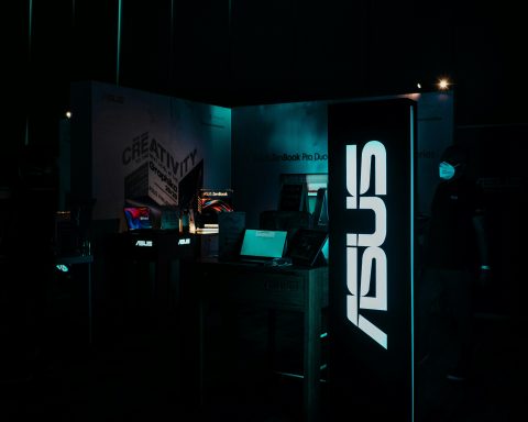 asus-стали-самыми-продаваемыми-ноутбуками-в-РФ-в-начале-2025-г.