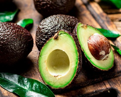 Авокадо-и-другие-продукты,-в-которых-клетчатки-больше,-чем-в-овсянке