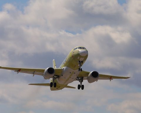 Третий-полностью-российский-самолет-«Суперджет»-прошел-летные-испытания