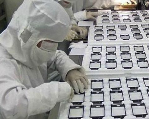 Китайские-компании-отказались-участвовать-в-переносе-производства-apple-в-Индию