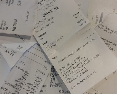 Учёные-обнаружили,-что-бумажные-чеки-могут-содержать-токсичный-химикат