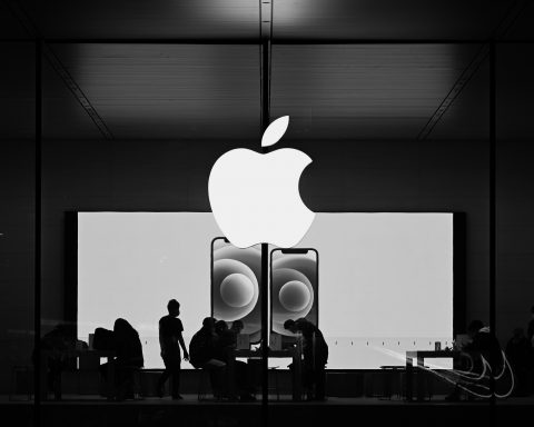 apple-реорганизует-подразделения-по-государственным-делам-и-музыке