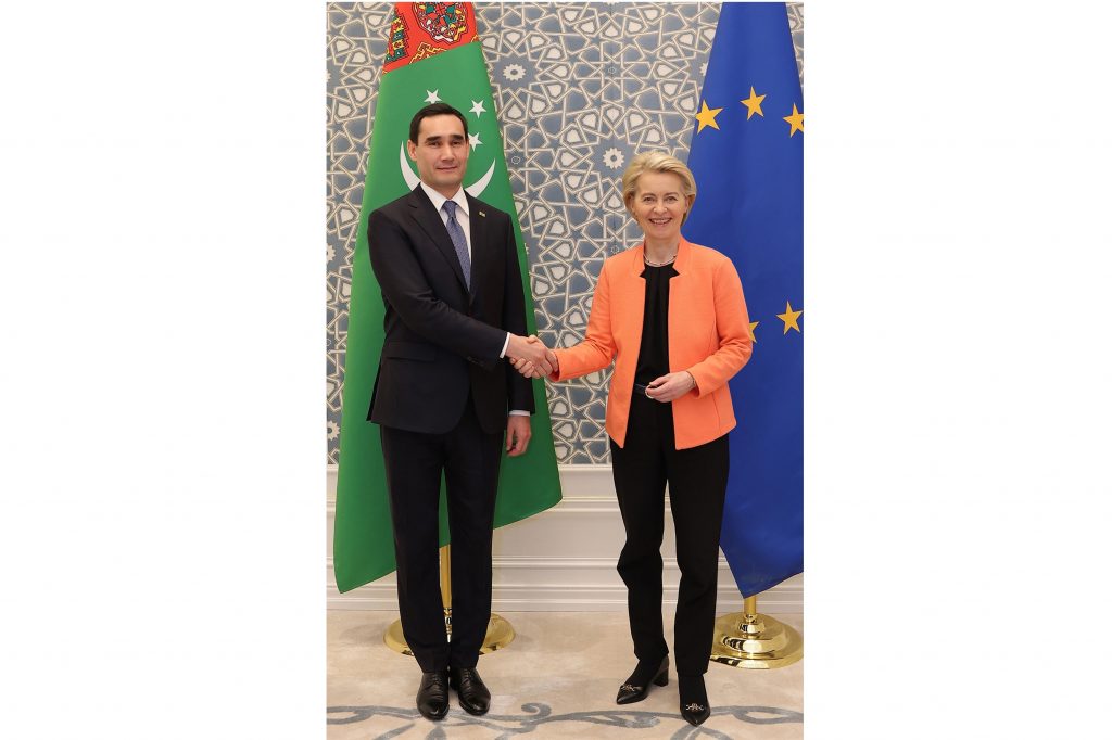 e26yhbrrexibc3tymphvv6btf0feriw03evebjcs THE ASHGABAT TIMES