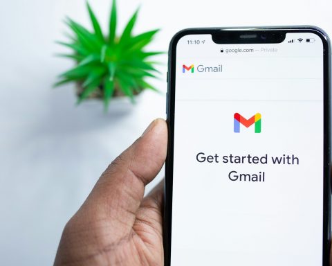 В-интерфейсе-gmail-для-планшетов-и-складных-устройств-появится-разделитель-экрана