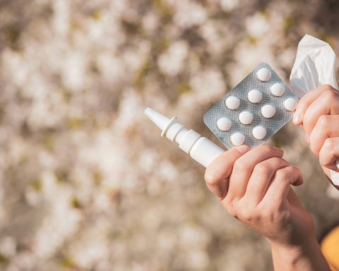 Испытания-российской-вакцины-от-аллергии-на-пыльцу-берёзы-завершат-летом-2025