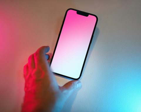 Абоненты-Т-Мобайла-и-Билайна-смогут-проверить-счёт-телефона-в-приложении-банка