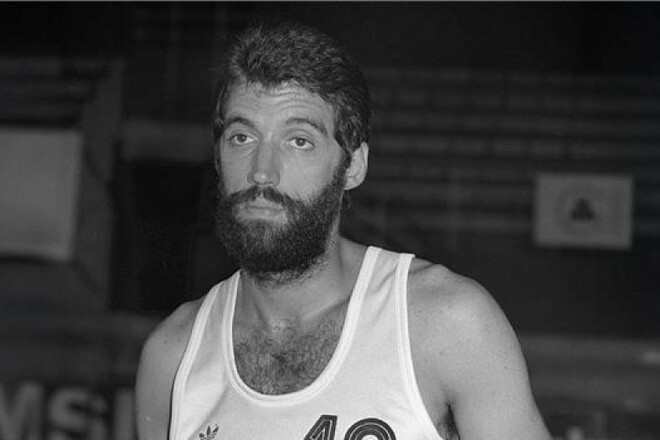 Провел-18-сезонов-в-клубе.-Умер-легендарный-игрок-мадридского-Реала