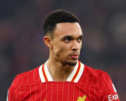 ОФИЦИАЛЬНО.-Лидер-Ливерпуля-объявил-об-уходе-из-клуба