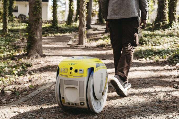 disney-представила-дроида-как-в-«Звездных-войнах»-за-$3000