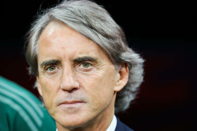 Именитого-тренера-заметили-на-матче-Болонья-–-Ювентус.-Он-выигрывал-ЧЕ-2020