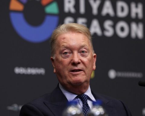 Уоррен-объяснил,-почему-в-команде-Дюбуа-сказали,-что-вырвут-Усику-глаза