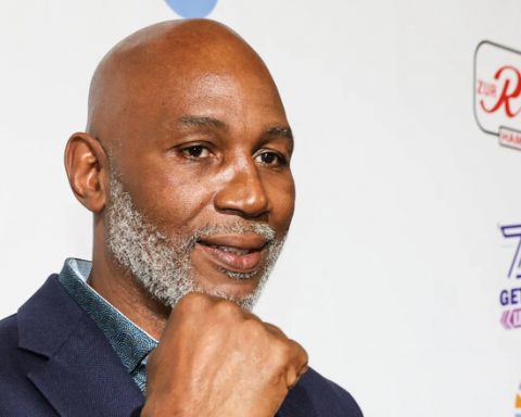 Леннокс-Льюис-назвал-единственного-боксера,-который-победит-Усика