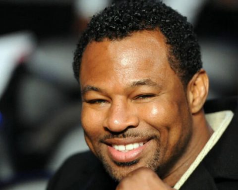 Легендарный-боксер-и-экс-чемпион-мира-вернется-на-ринг-в-возрасте-53-лет