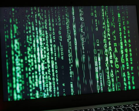 Отечественное-ПО-для-межсетевых-экранов-в-компаниях-запустят-в-августе-2025