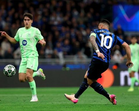 Голевой-ливень-на-Сан-Сиро.-Интер-вырвал-у-Барселоны-путевку-в-финал-ЛЧ