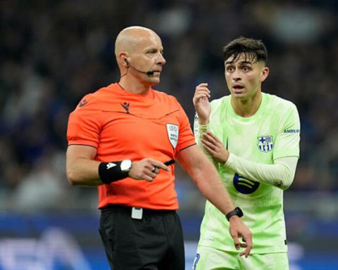 Легенда-считает,-что-судья-ограбил-Барселону:-«Не-было-там-пенальти»