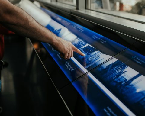 Российские-учёные-улучшили-работу-сенсорных-экранов