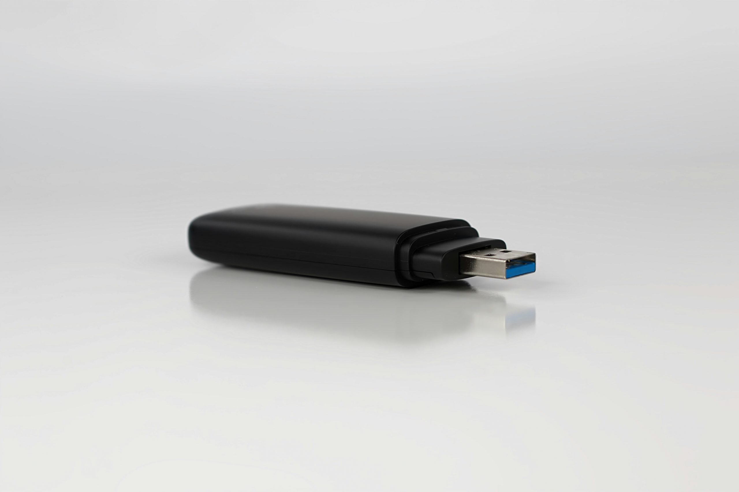 Почему-нужно-использовать-«безопасное-извлечение»-с-флешками