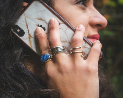 Эксперт-компании-kaspersky-назвал-недоверие-главной-защитой-от-мошенников