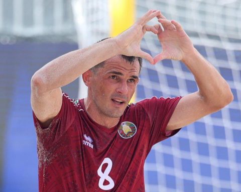 Белорусы-проиграли-первый-в-своей-истории-финал-ЧМ-по-пляжному-футболу