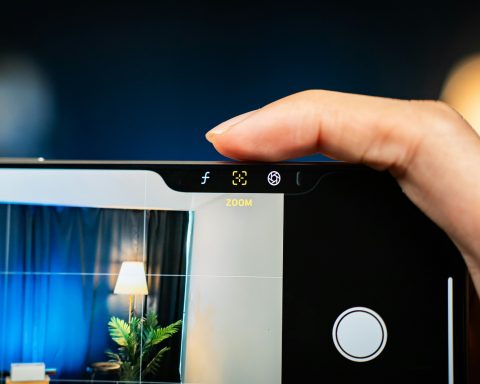 Трамп-попросил-apple-не переносить-производство-iphone-в Индию