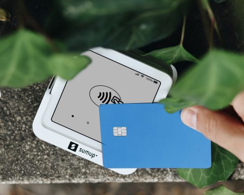 В-приложении-Сбера-появилась-возможность-создать-собственный-дизайн-карты