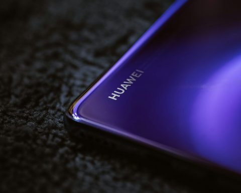 США-пообещали-преследовать-пользователей-ИИ-чипов-huawei-по-всему-миру