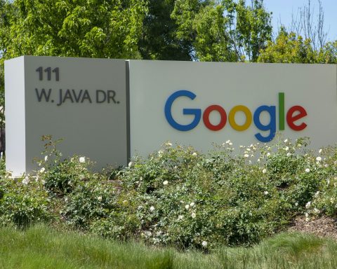 В-США-фонд-развития-стартапов-обвинил-google-в-монополизме-и-торможении-рынка