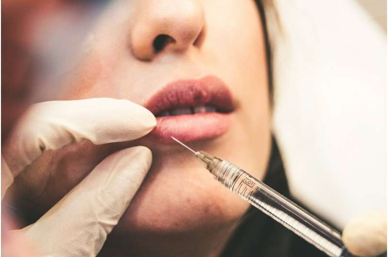 Пластический-хирург-рассказал,-о-каких-рисках-нужно-знать-перед-операцией