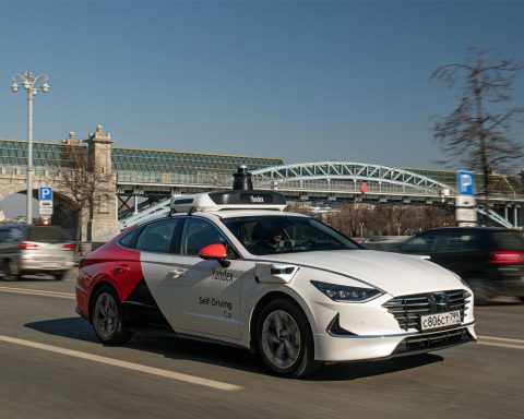 Как-мы-в-Яндексе учим-автономные-машины-избегать-аварий