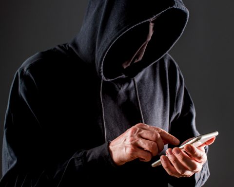 Мошенники-от-лица-банков-начали-убеждать-россиян-снять-самозапрет-на-кредиты